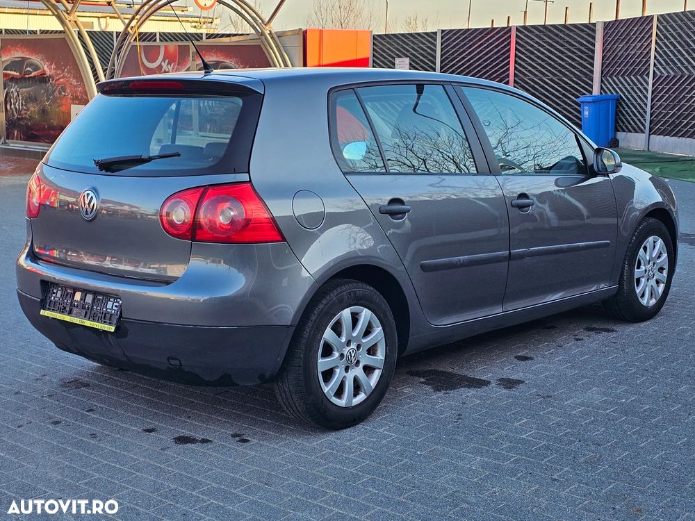 Volkswagen Golf 1.9 TDI DPF Comfortline BlueMotion - 11