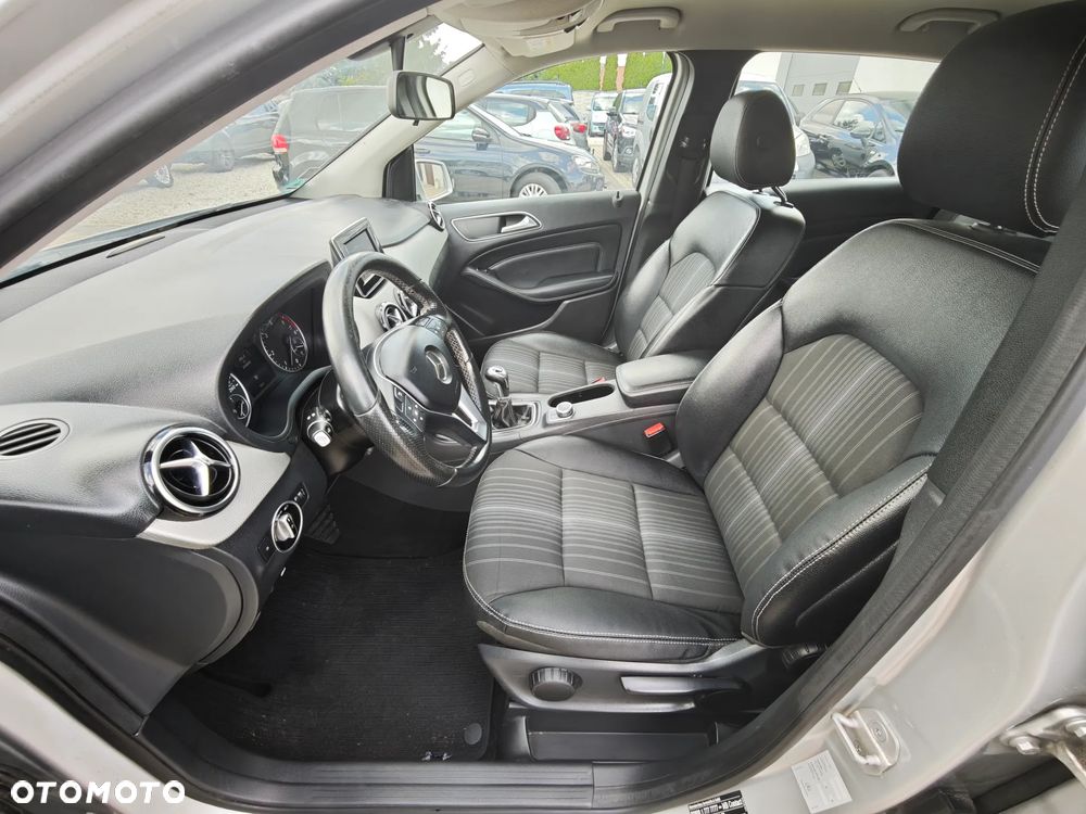 Mercedes-Benz Klasa B 180 CDI - 30