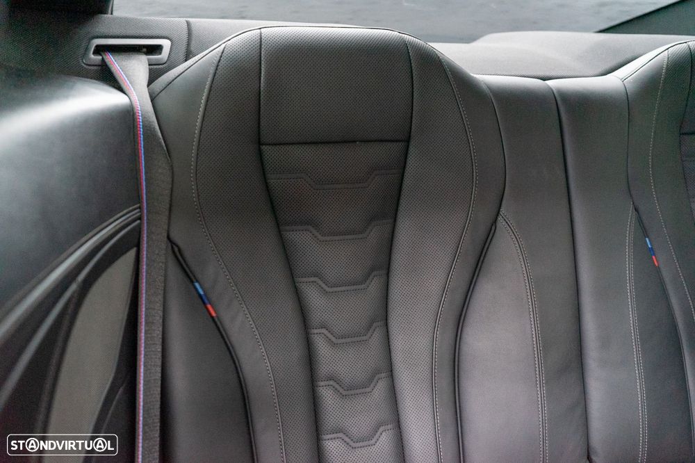 BMW 840 d xDrive Pack M - 33