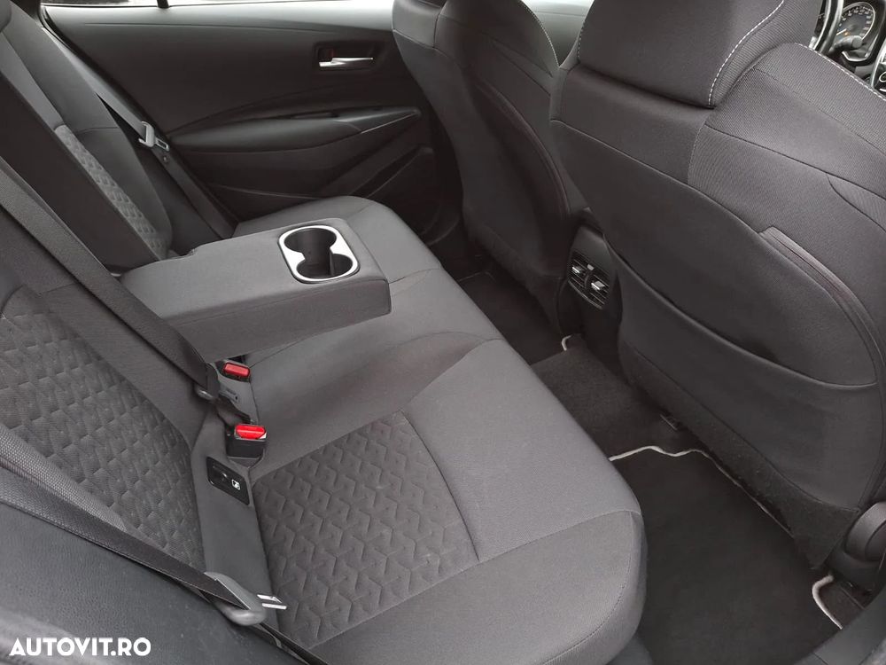 Toyota Corolla 1.8 Hybrid Business Edition - 9