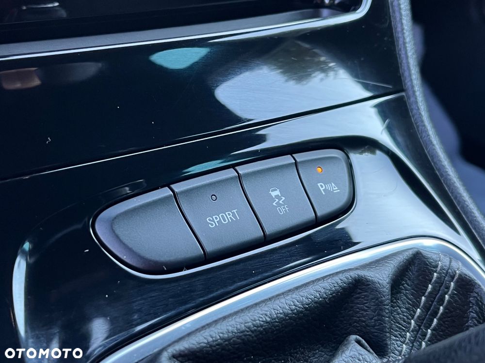 Opel Astra 1.4 Turbo Business - 21