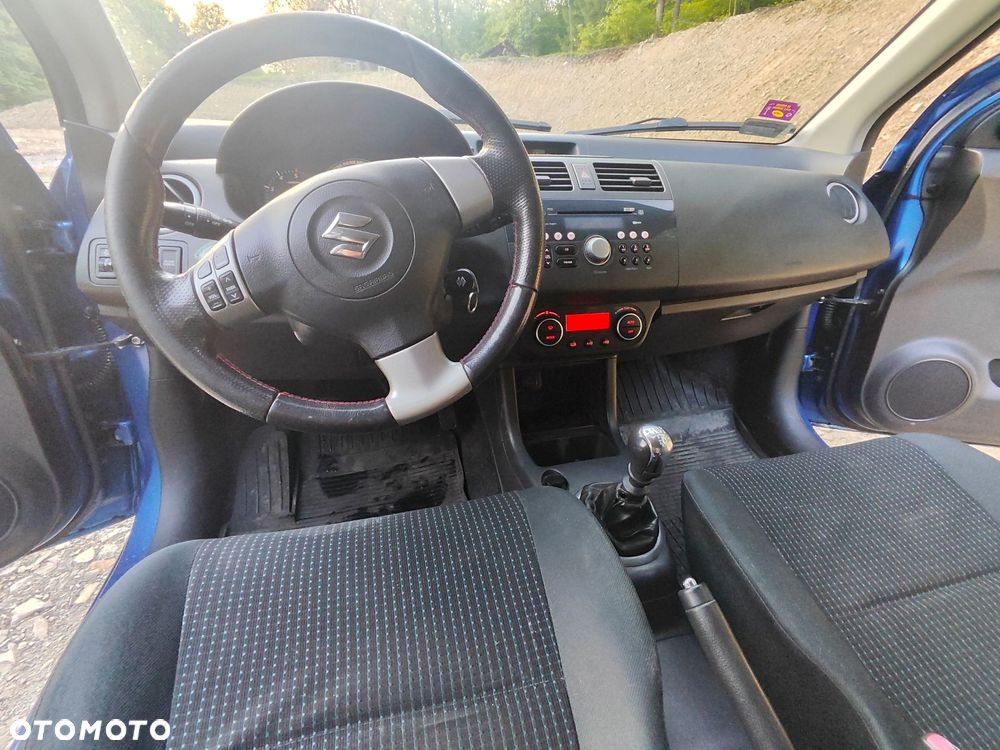 Suzuki Swift 1.3 DDiS 16v GLX - 12