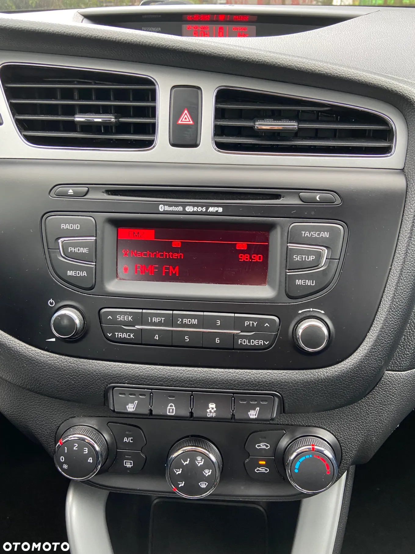 Kia Ceed - 30