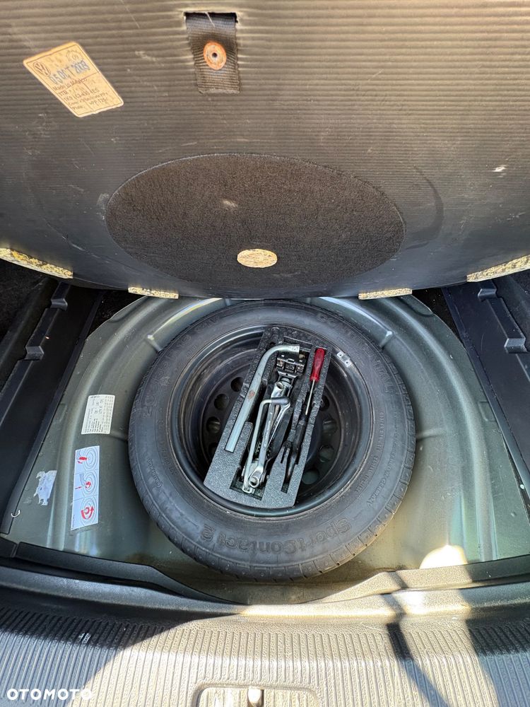 Volkswagen Golf 2.0 TDI Highline - 18