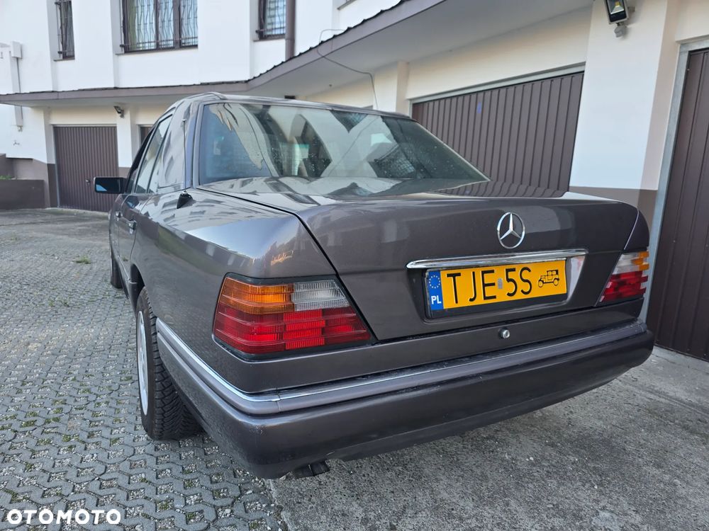 Mercedes-Benz Klasa E - 4