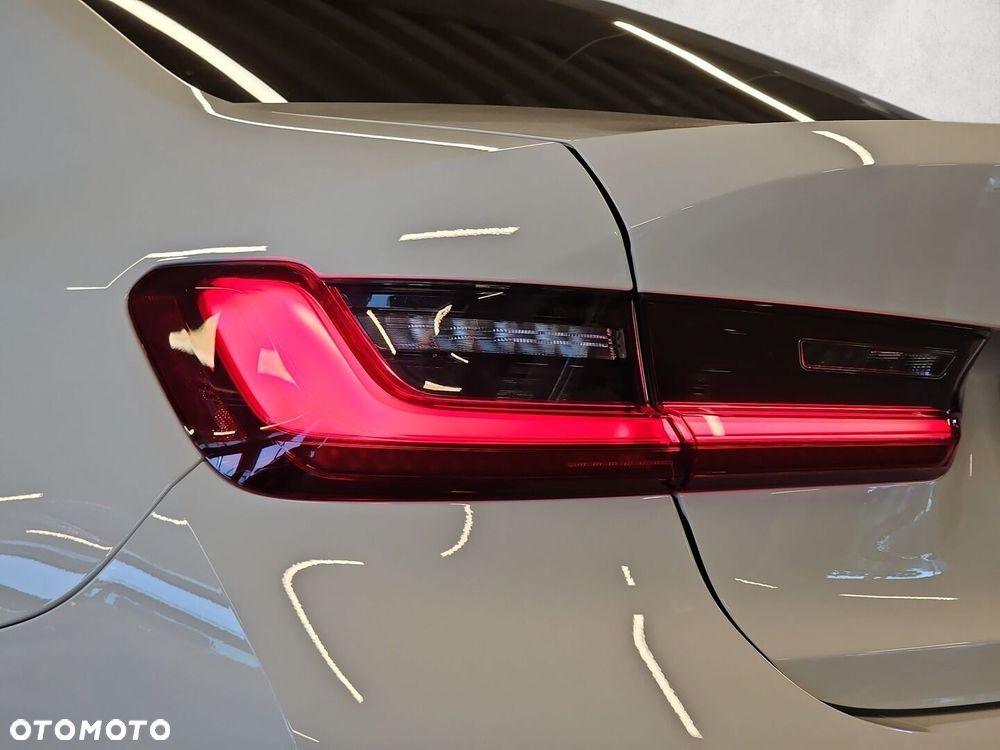 BMW Seria 3 - 34