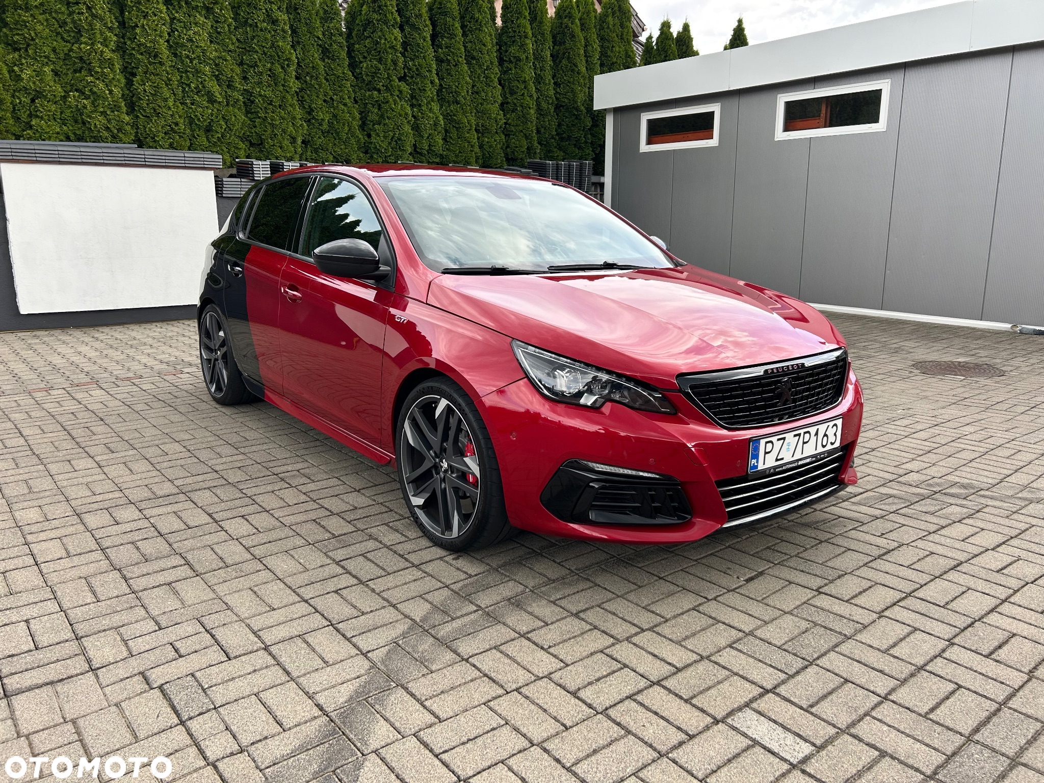 Peugeot 308 1.6 e-THP GTi by Sport S&S - 4