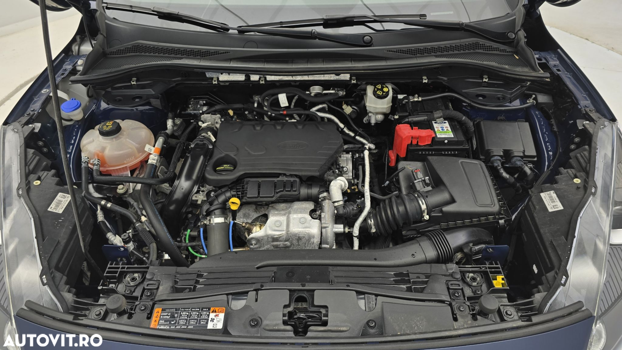 Ford Kuga - 24