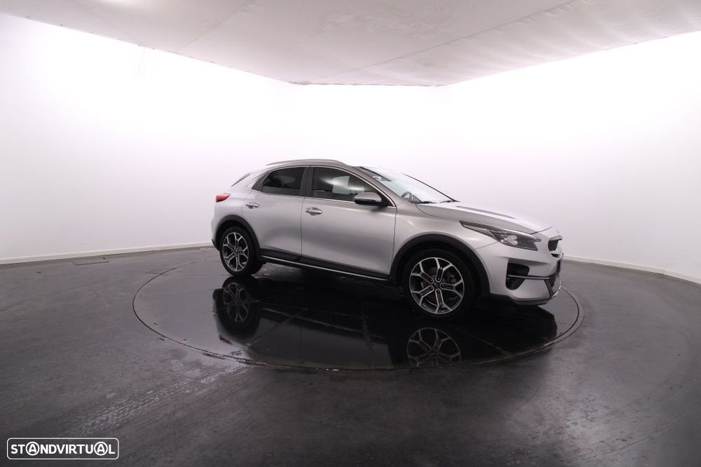 Kia XCeed - 10