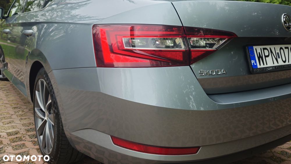 Skoda Superb 2.0 TDI L&K DSG - 7
