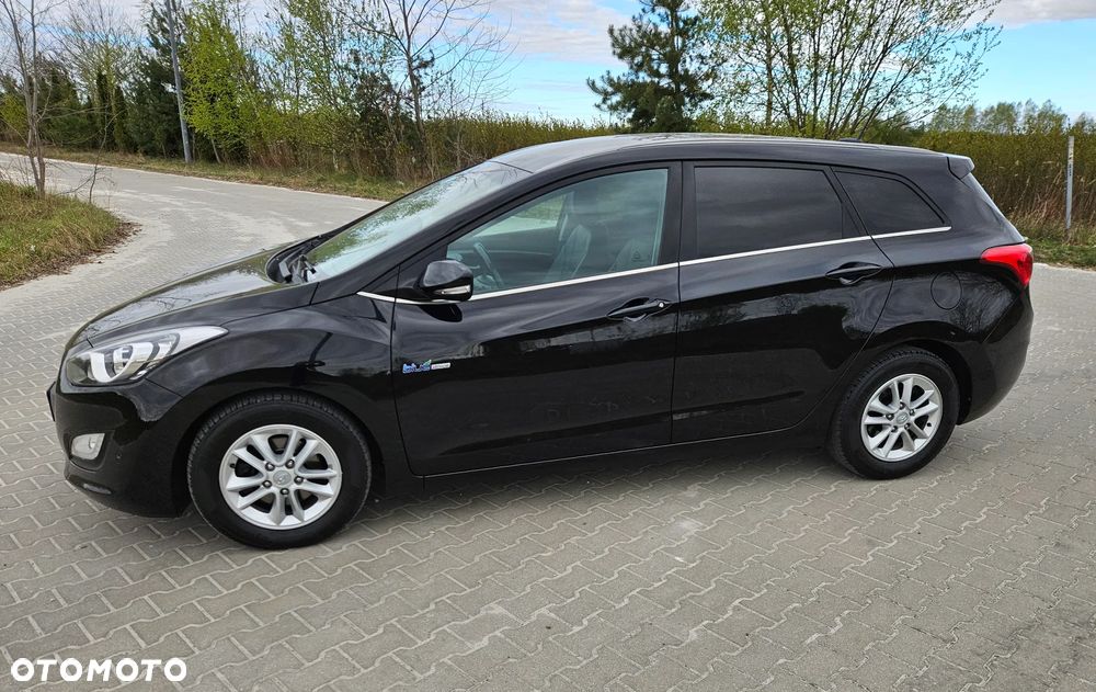 Hyundai i30 1.6 CRDi BlueDrive Premium - 23