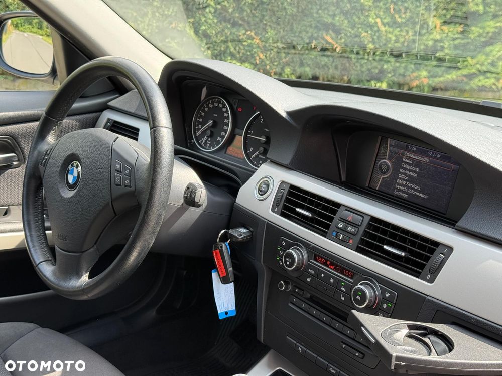 BMW Seria 3 320d - 13