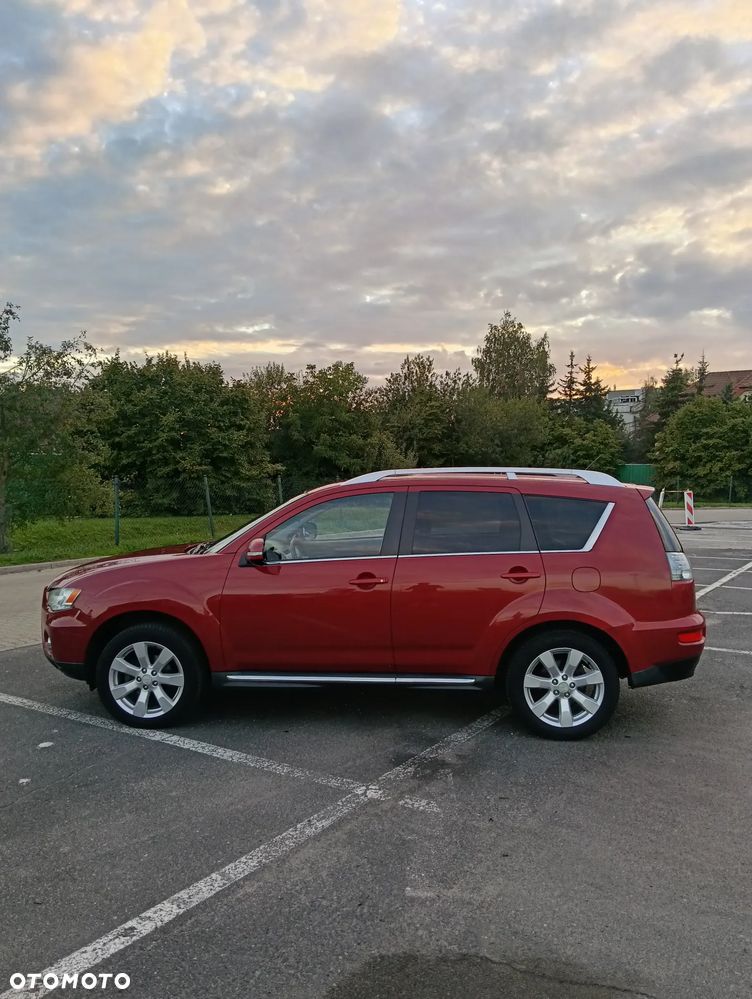 Mitsubishi Outlander 2010 photo 5