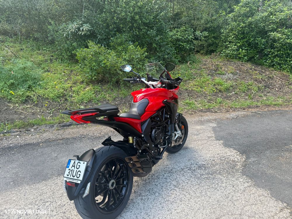 MV Agusta Turismo Veloce Rosso Aniversário 75 - 12