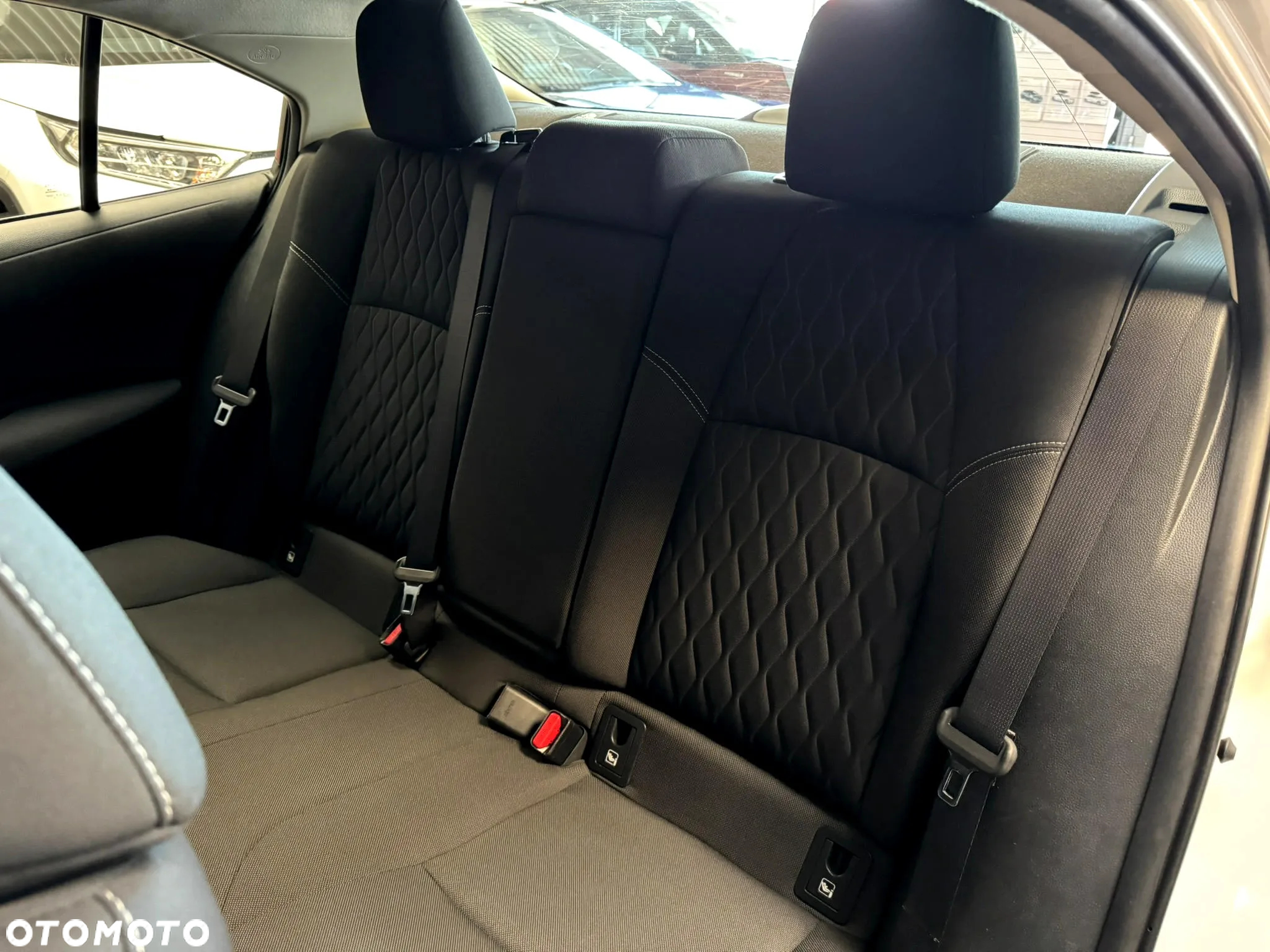 Toyota Corolla 1.8 Hybrid Comfort - 15