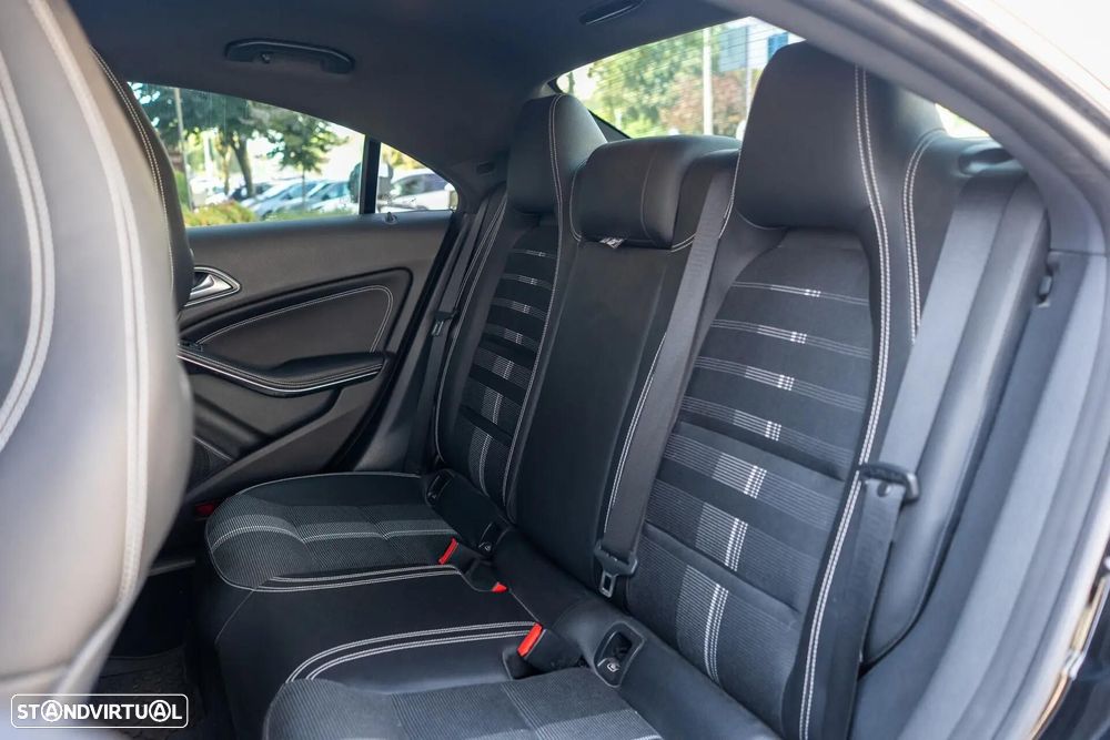 Mercedes-Benz CLA 180 d Urban - 44