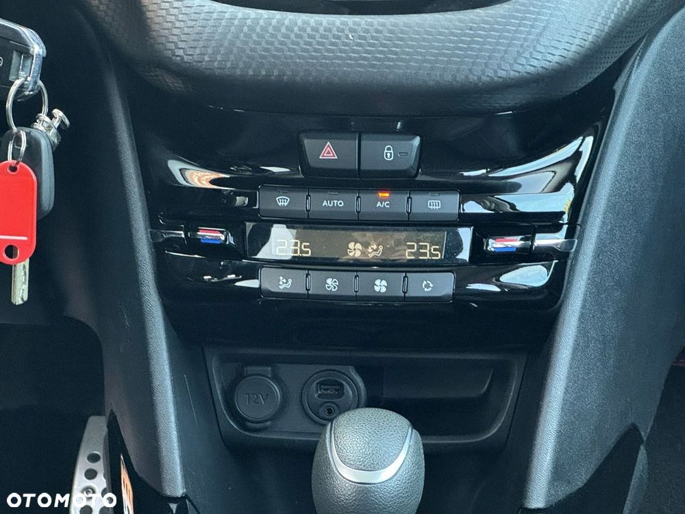 Peugeot 2008 PureTech 110 Stop&Start EAT6 GT-Line Edition - 34