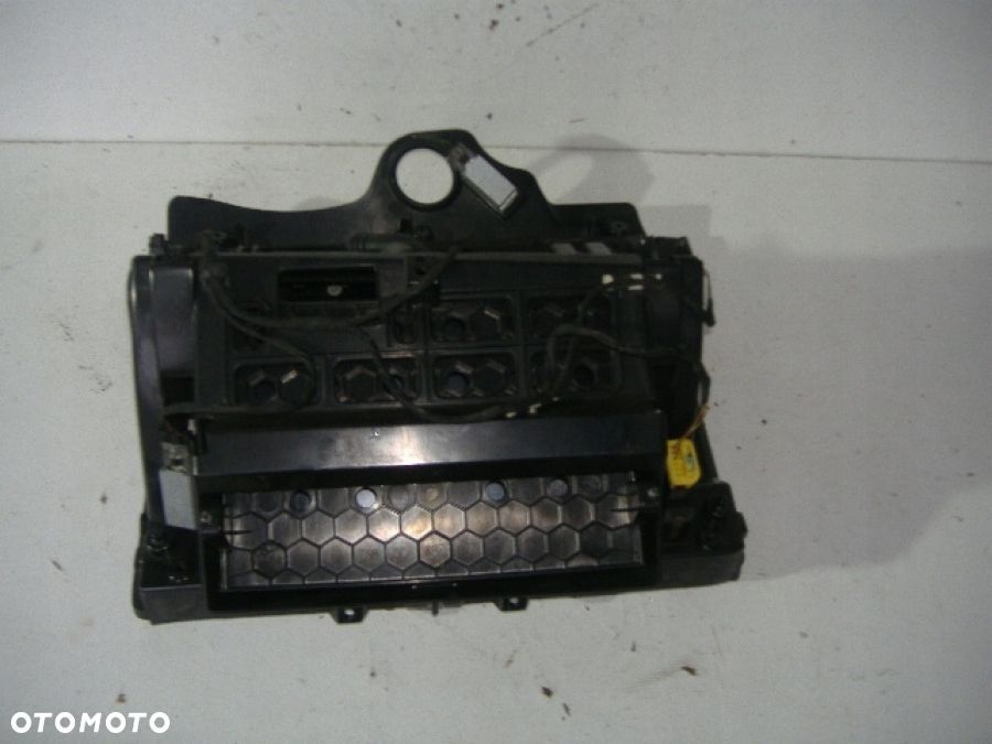 PASSAT B6 SCHOWEK PASAŻERA KLAPKA - 2