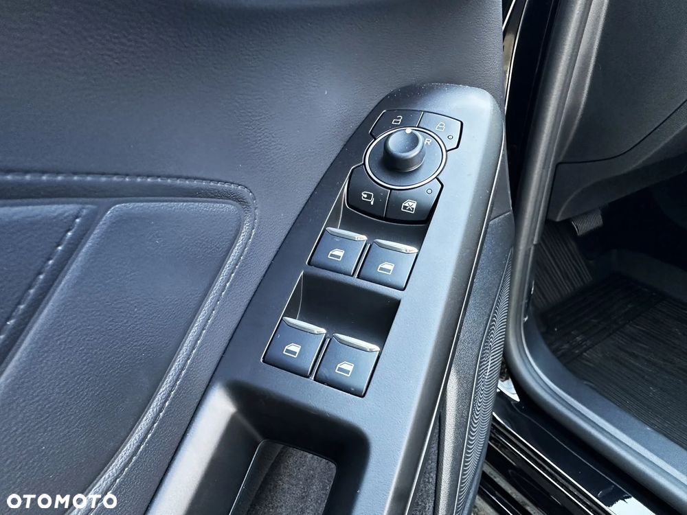 Ford Focus 1.0 EcoBoost mHEV ST-Line X - 23