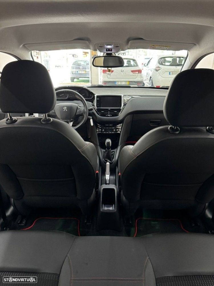 Peugeot 208 1.2 PureTech GT Line - 26