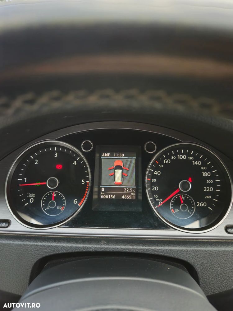 Volkswagen Passat Variant 2.0 TDI Blue TDI Highline - 6