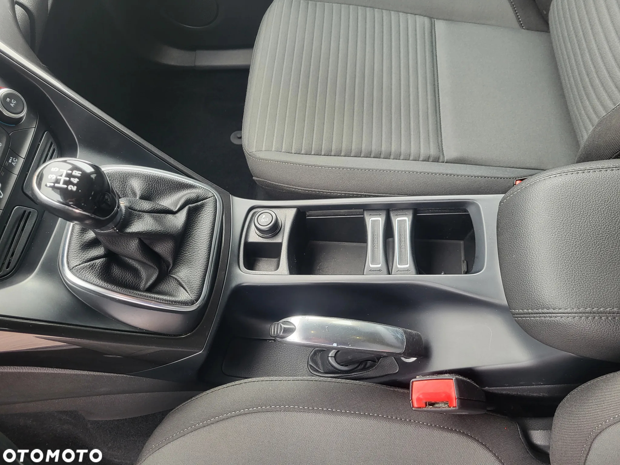 Ford C-MAX 1.6 FF Titanium - 26