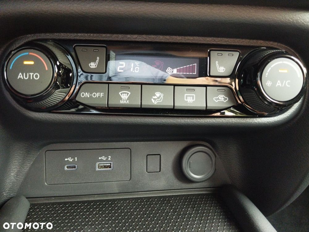 Nissan Juke 1.0 DIG-T Acenta DCT - 26