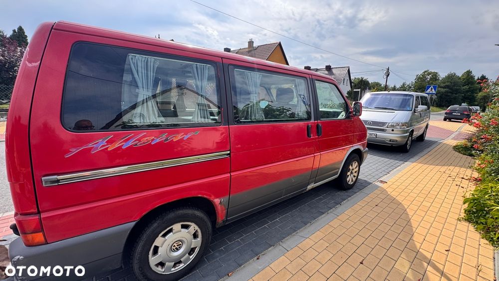 Volkswagen Multivan - 4