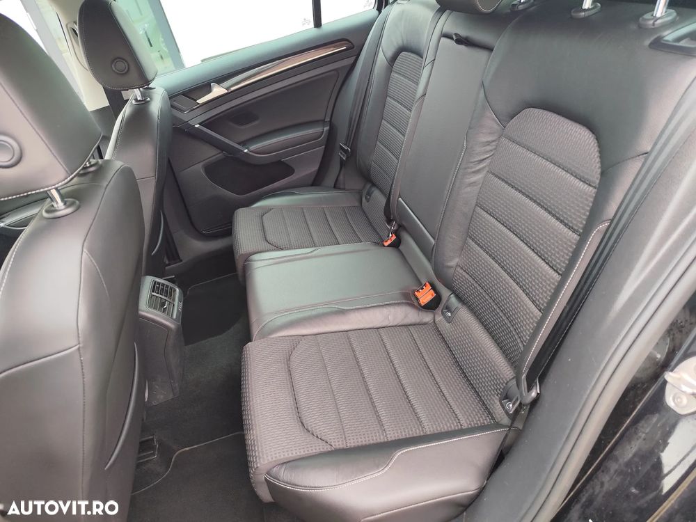 Volkswagen Golf 1.6 TDI BlueMotion Technology Lounge - 9