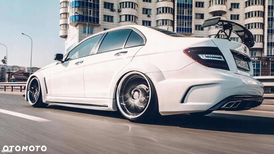Mercedes C Klasa W204 Black Series Body Kit Pakiet - 7