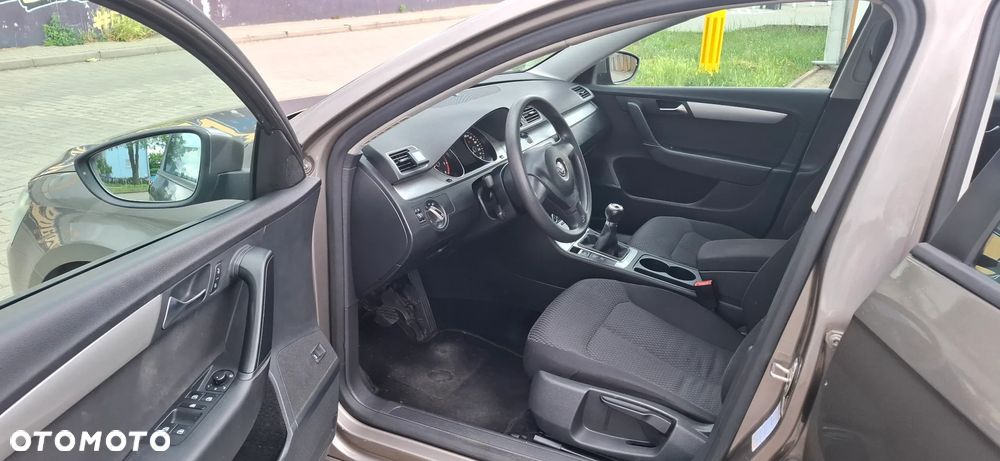 Volkswagen Passat 1.4 TSI BlueMotion Technology Trendline - 9