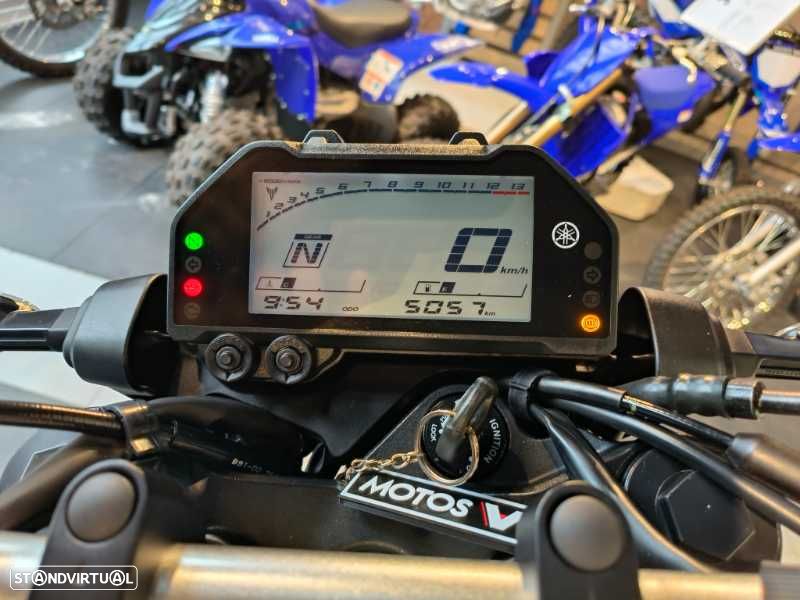 Yamaha MT-03 - 8