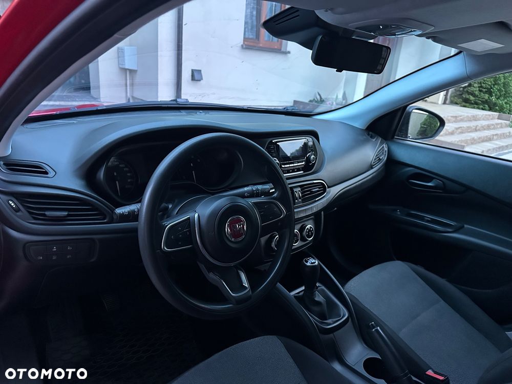 Fiat Tipo 1.0 T3 Red - 11