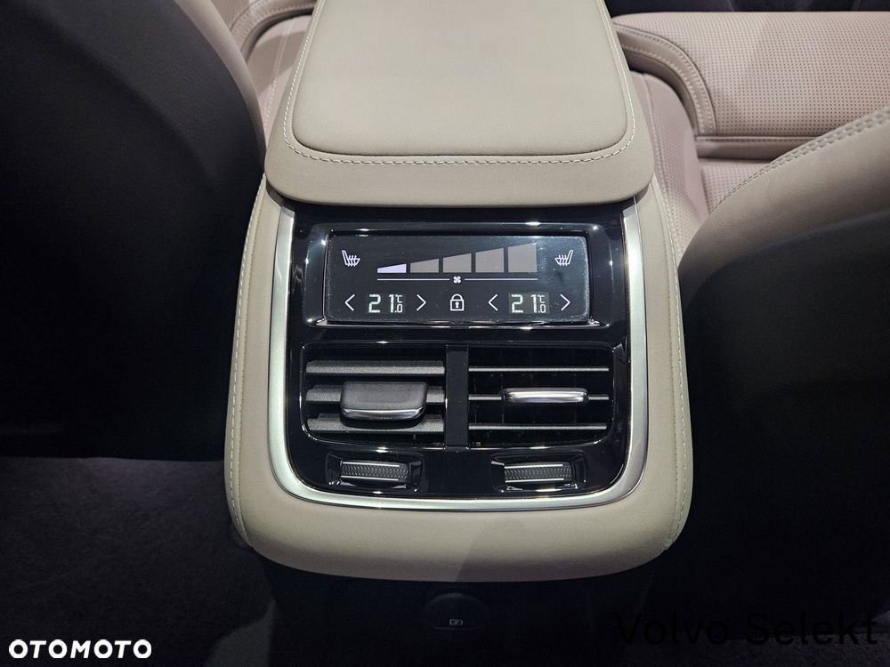 Volvo XC 90 - 35