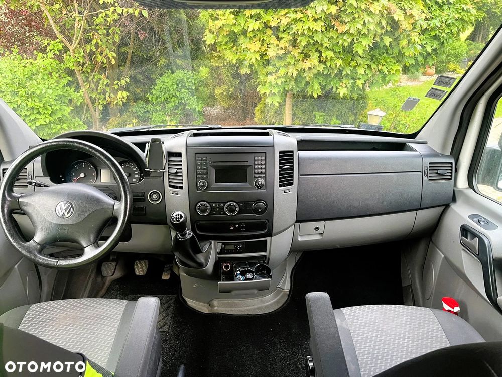 Volkswagen CRAFTER 2,0 TDI 6 osób + 2 motocykle - 9