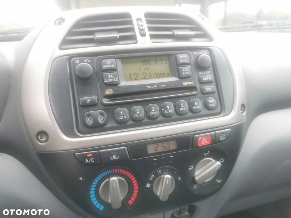 Toyota RAV4 2.0 VVT-i 4x4 - 15