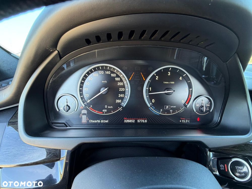 BMW X5 xDrive30d - 19