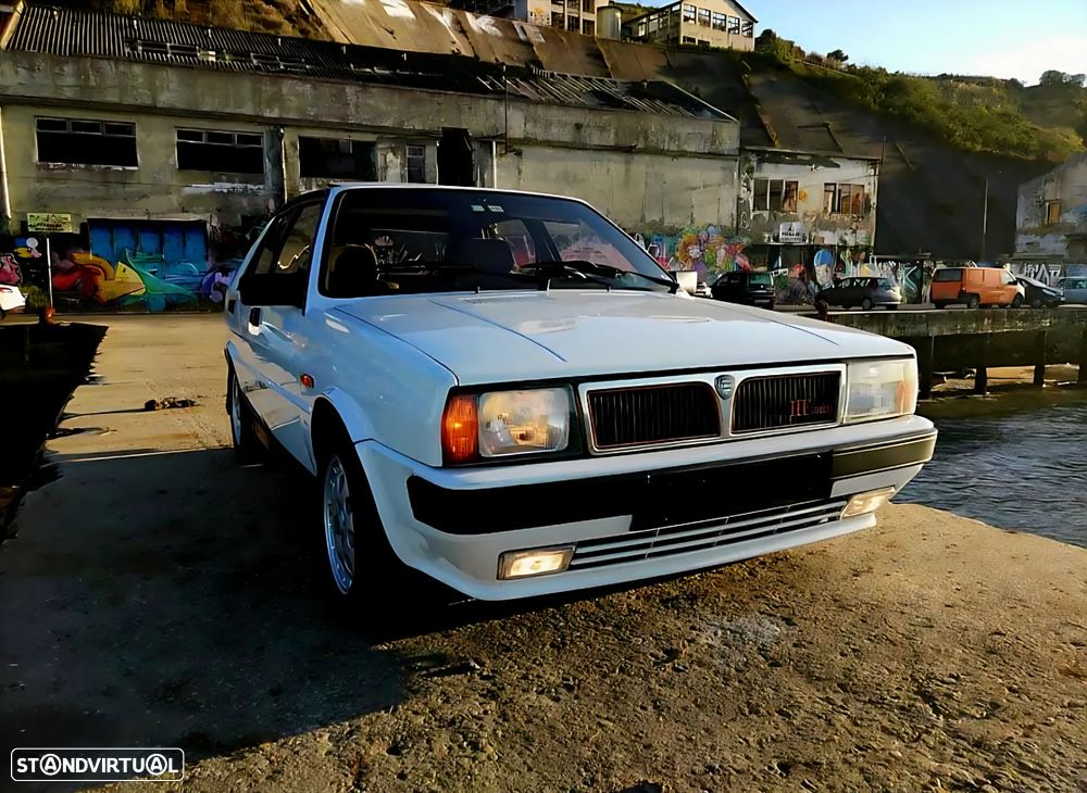 Lancia Delta 1.6 HF Turbo - 1
