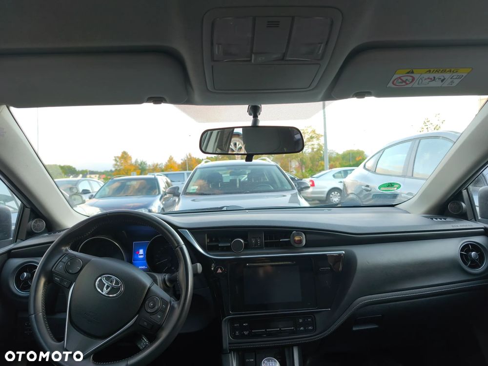 Toyota Auris 1.6 D-4D Premium - 13