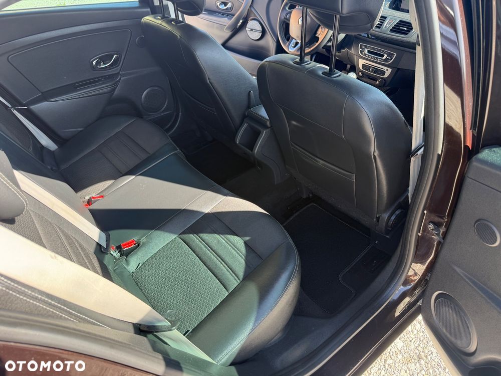 Renault Megane ENERGY TCe 130 BOSE EDITION - 23