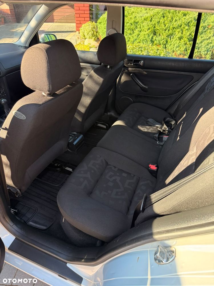 Volkswagen Golf 1.6 - 20
