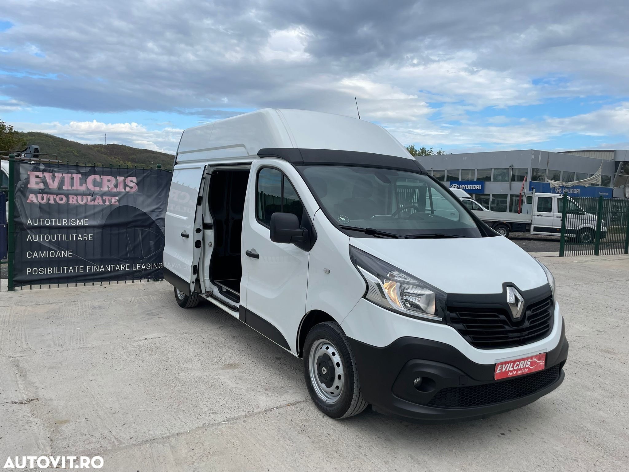 Renault Trafic L2H2 SUPRAINALTAT - 29