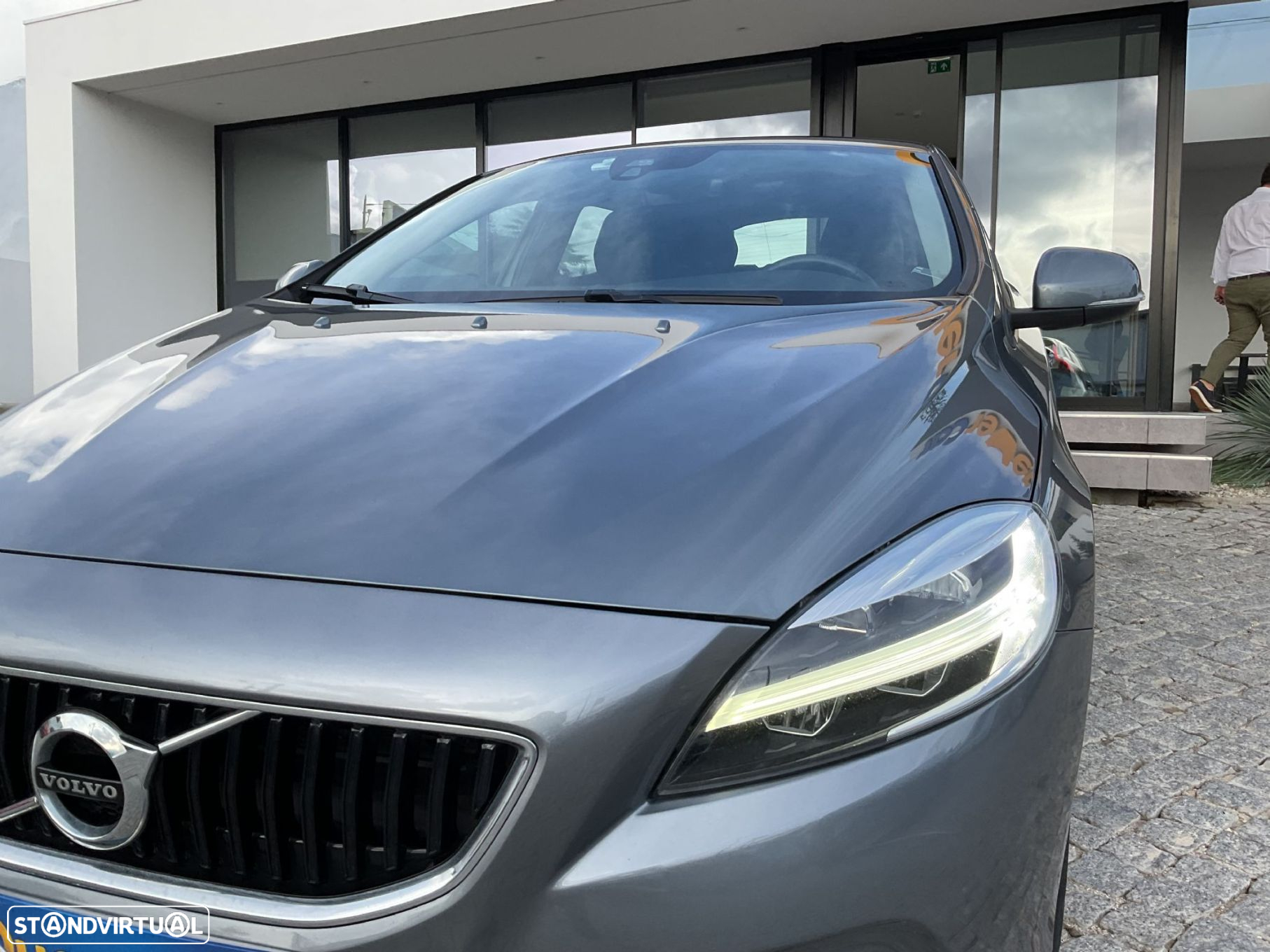 Volvo V40 2.0 D2 Momentum Geartronic - 13