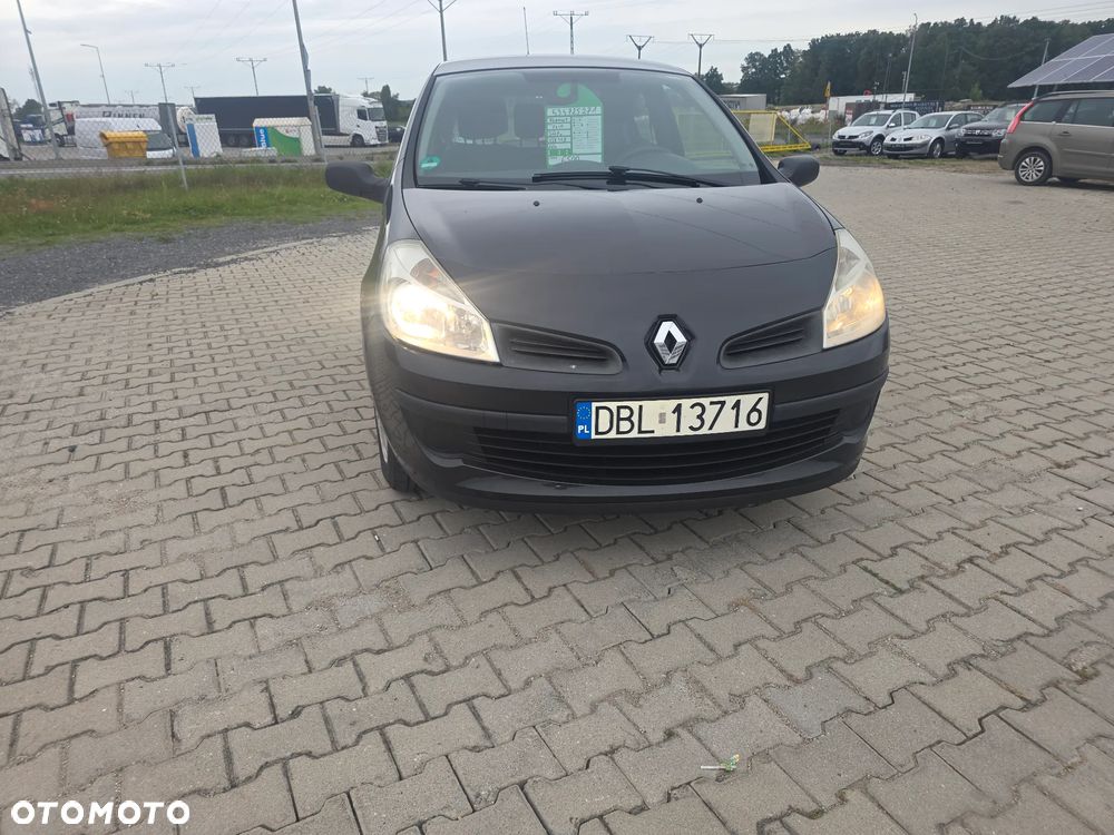 Renault Clio 1.2 16V Authentique - 1