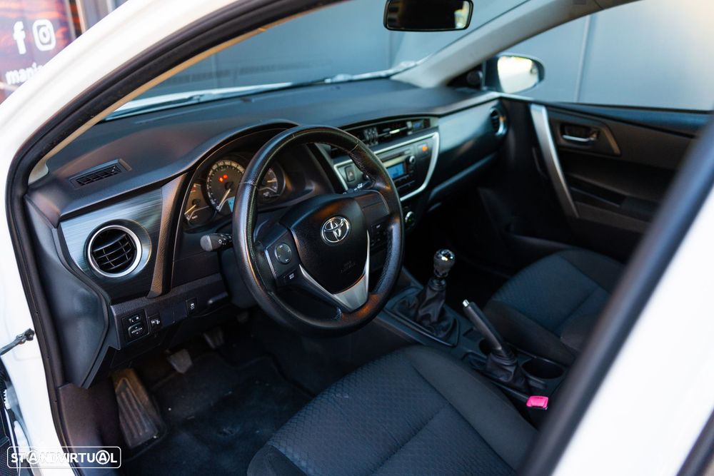 Toyota Auris 1.4 D-4D - 9