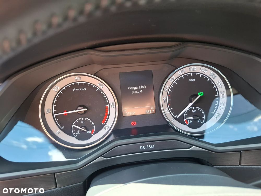Skoda Superb 2.0 TDI SCR Style DSG - 17