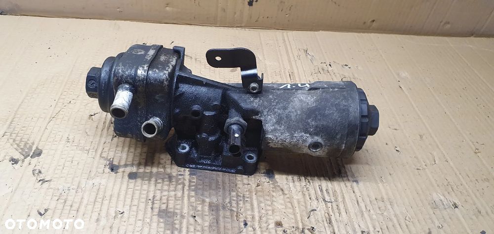 Podstawa obudowa filtra oleju chłodniczka Skoda Roomster 1.4 TDI 045115389J - 2