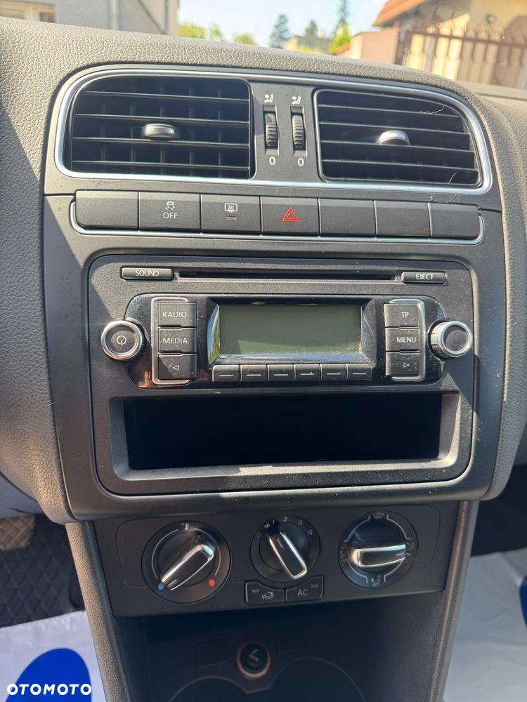 Volkswagen Polo 1.4 Comfortline - 27