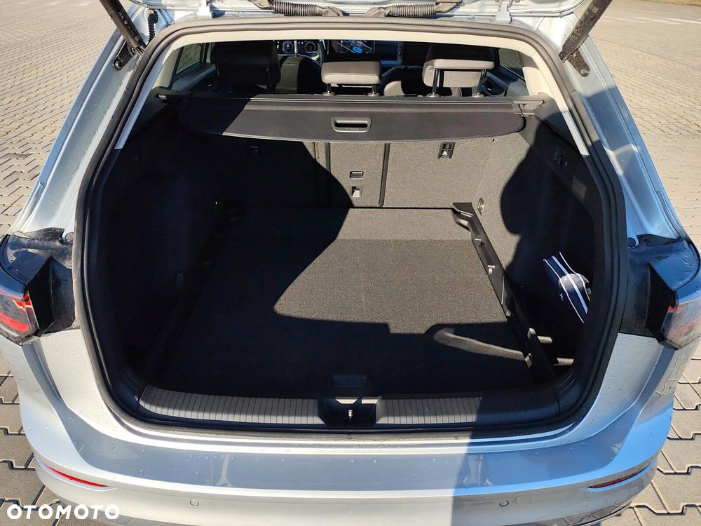 Volkswagen Golf - 30