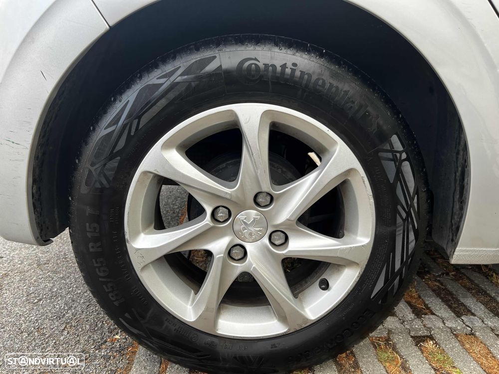 Peugeot 208 1.2 VTi Active - 17